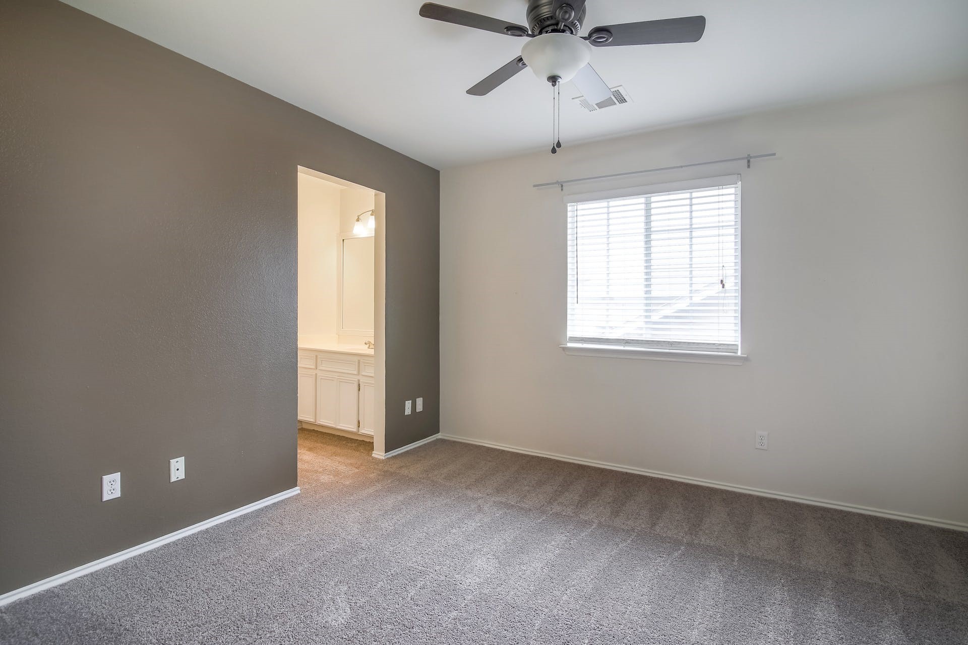 1713 Apache Trail Round Rock, TX 78665 - Photo 21 of 39 a view of an empty room with a window