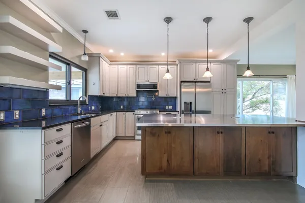 $2,700 | 1713 Apache Trail, Round Rock, TX 78665