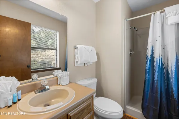 $280,000 | 3729 Plaza Way, Unit 132, Pigeon Forge, TN 37863