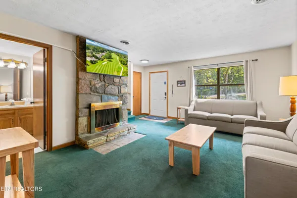 $280,000 | 3729 Plaza Way, Unit 132, Pigeon Forge, TN 37863