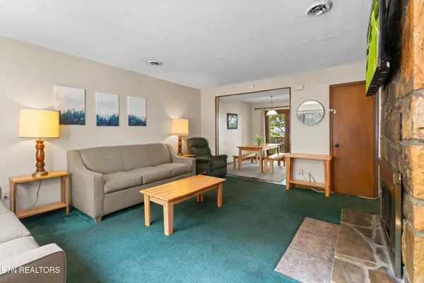 $280,000 | 3729 Plaza Way, Unit 132, Pigeon Forge, TN 37863