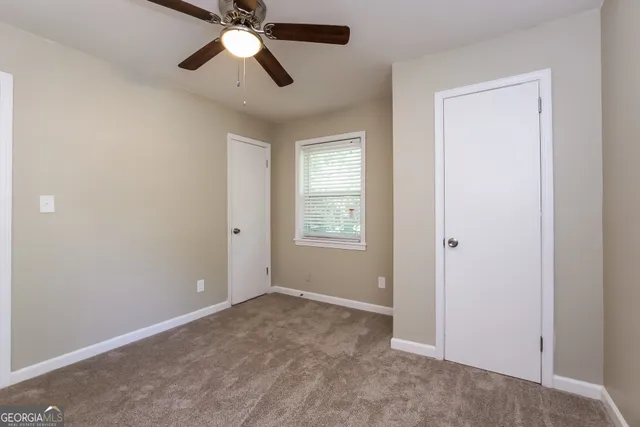 a view of empty room with window