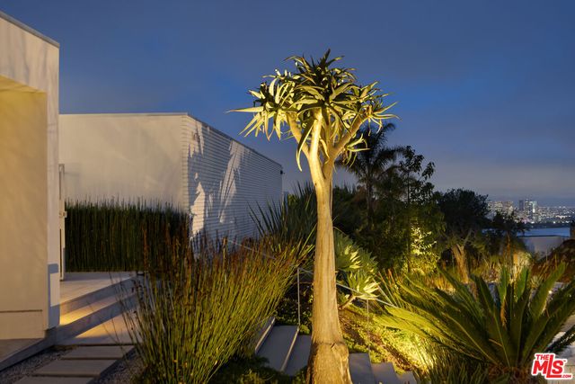 $7,995,000 | 1476 Carla Ridge, Beverly Hills, CA 90210