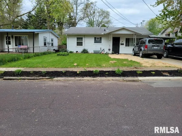 $120,000 | 1327 Fenley Avenue, Pekin, IL 61554