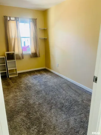 $120,000 | 1327 Fenley Avenue, Pekin, IL 61554