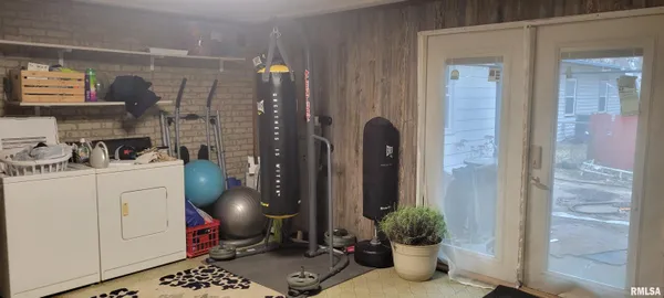 $120,000 | 1327 Fenley Avenue, Pekin, IL 61554