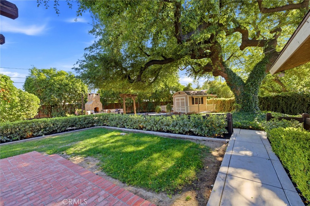 4424 Ramona Drive Riverside, CA 92506 - Photo 4 of 52