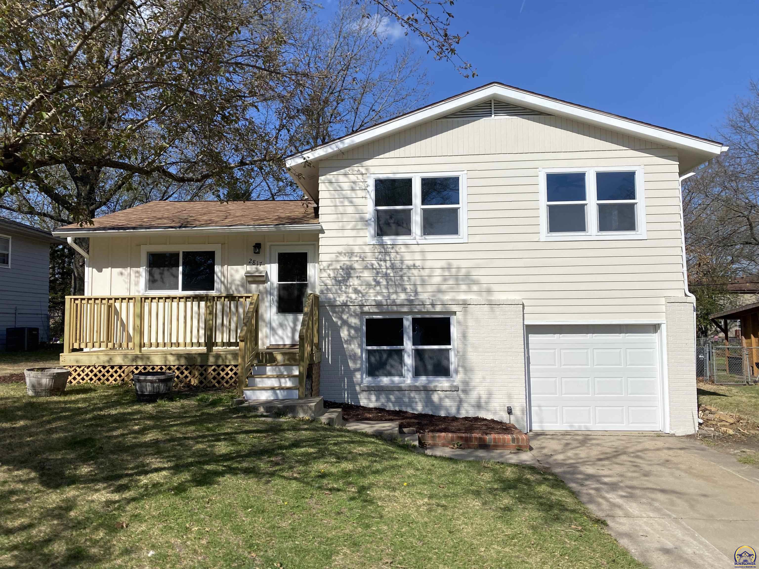 2817 Southwest Sunset Road Topeka, KS 66614 - Photo 1 of 46