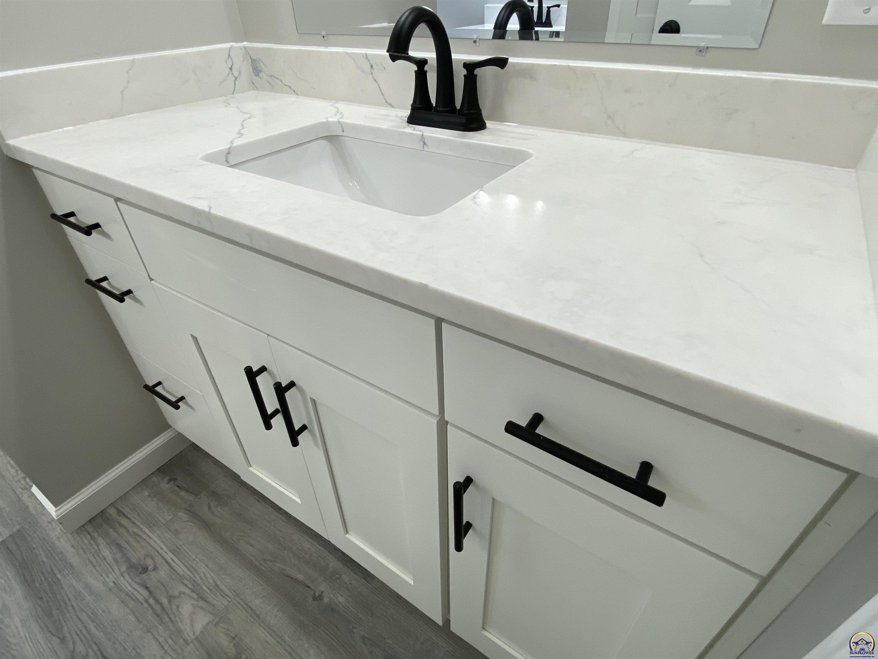 2817 Southwest Sunset Road Topeka, KS 66614 - Photo 17 of 46