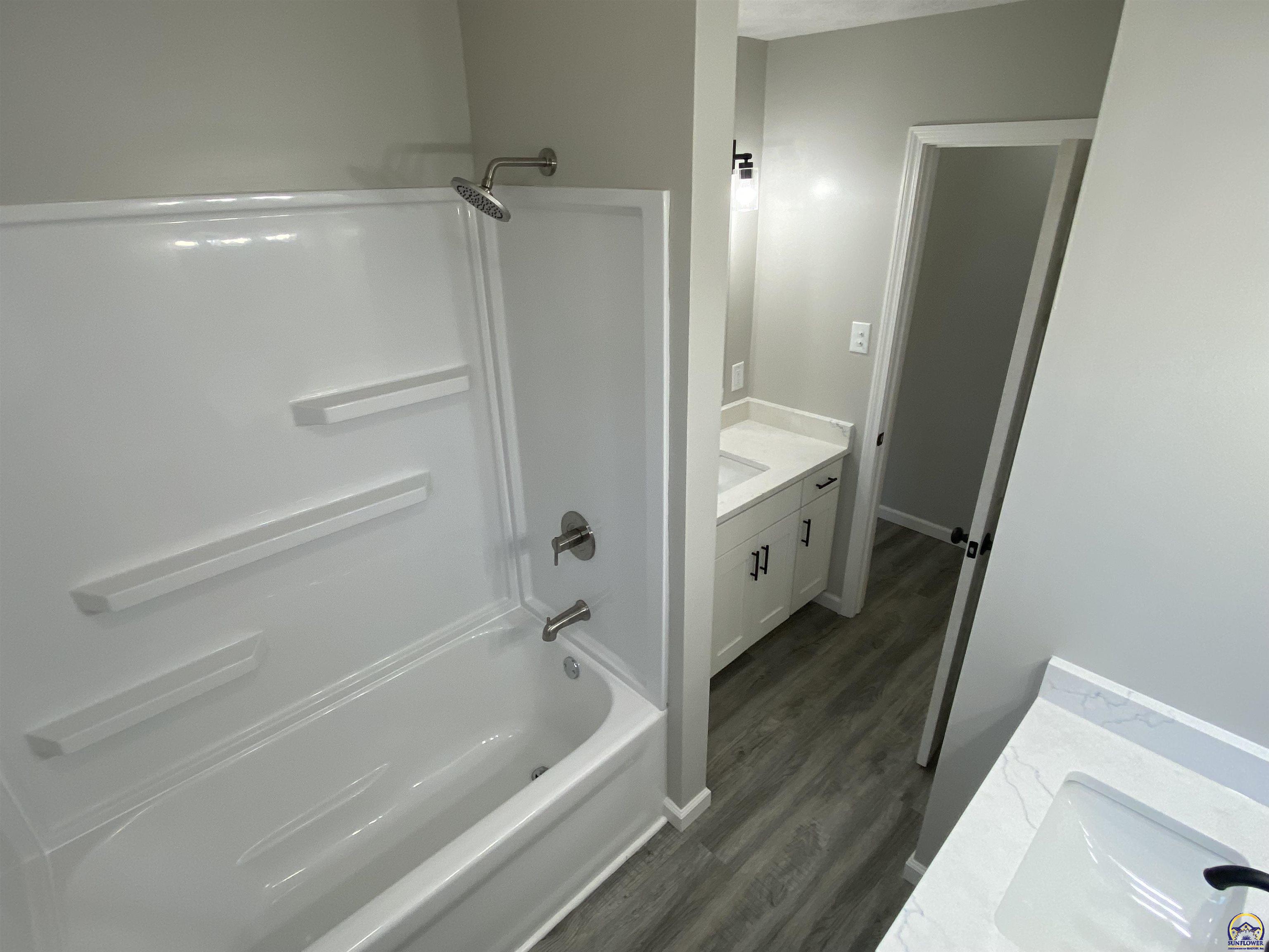 2817 Southwest Sunset Road Topeka, KS 66614 - Photo 18 of 46