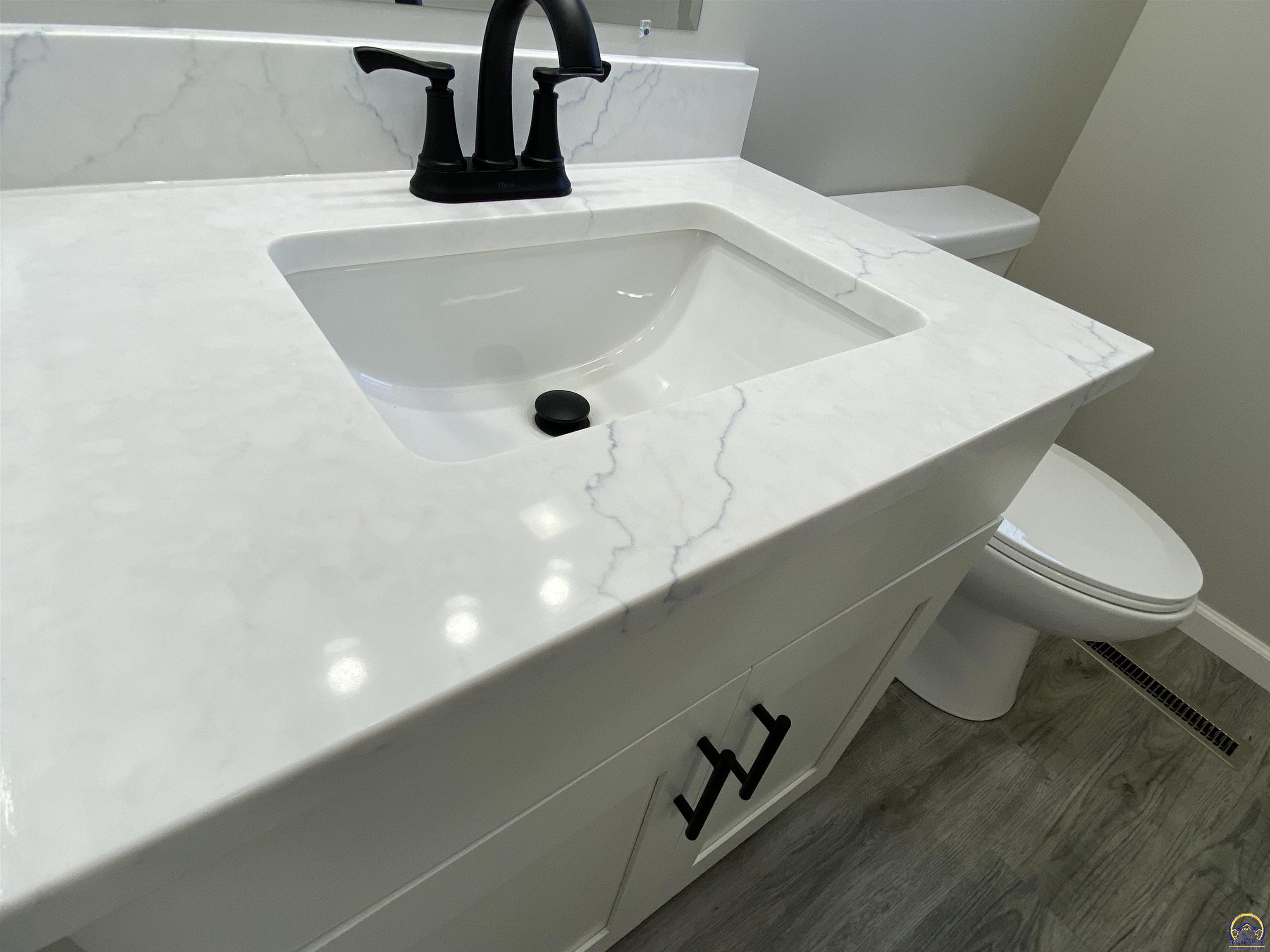 2817 Southwest Sunset Road Topeka, KS 66614 - Photo 20 of 46