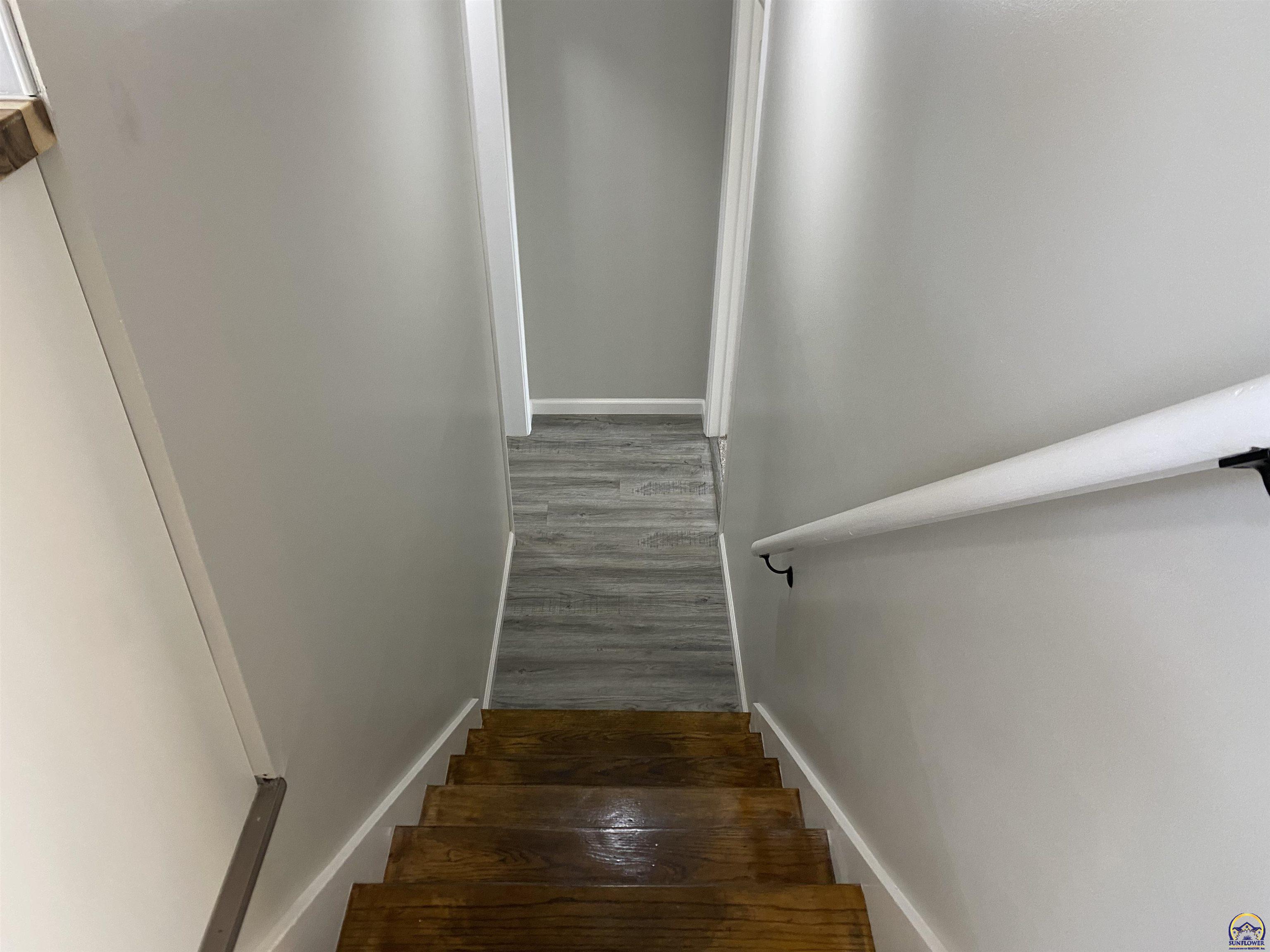 2817 Southwest Sunset Road Topeka, KS 66614 - Photo 25 of 46