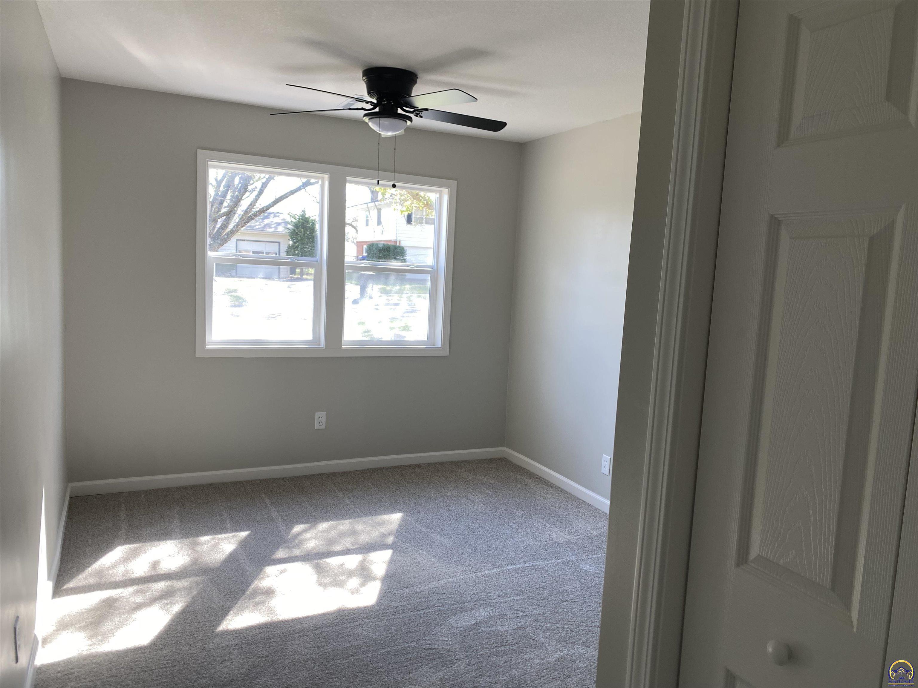 2817 Southwest Sunset Road Topeka, KS 66614 - Photo 26 of 46