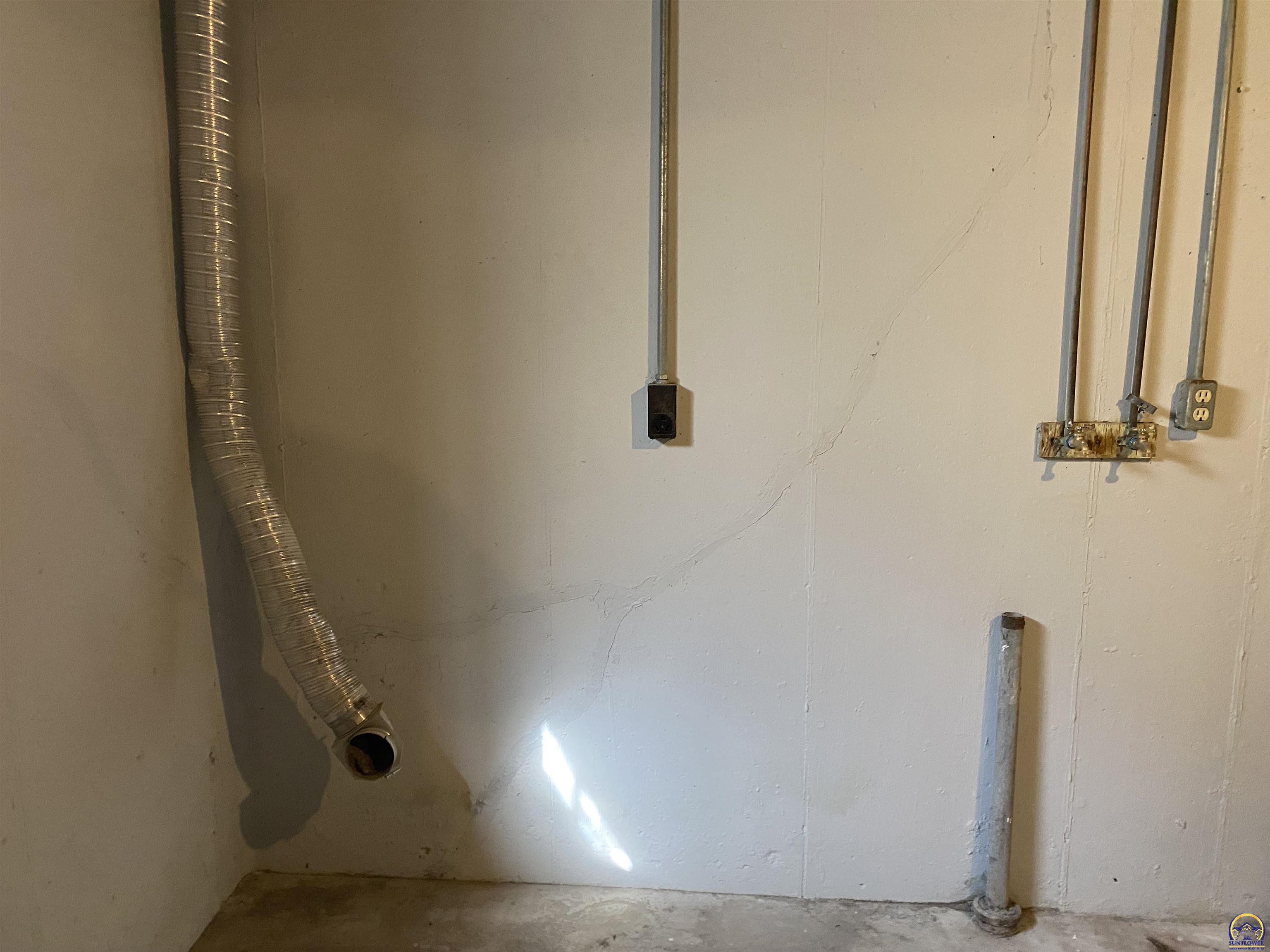 2817 Southwest Sunset Road Topeka, KS 66614 - Photo 35 of 46