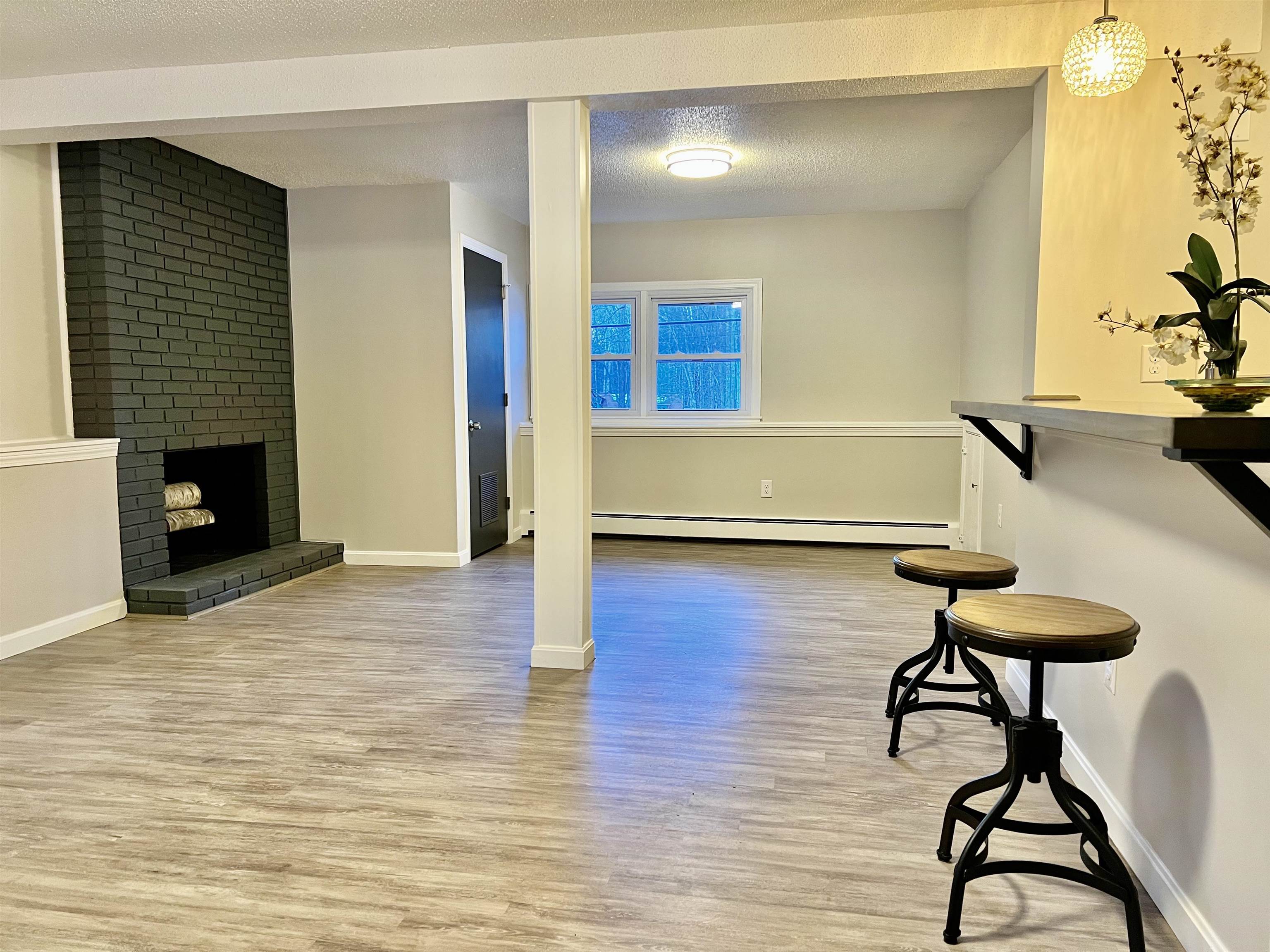 49 Island Pond Road Derry, NH 03038 - Photo 11 of 17