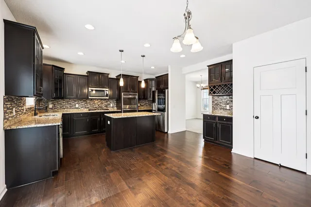 $599,900 | 1442 Pebble Beach Drive, Woodbury, MN 55129