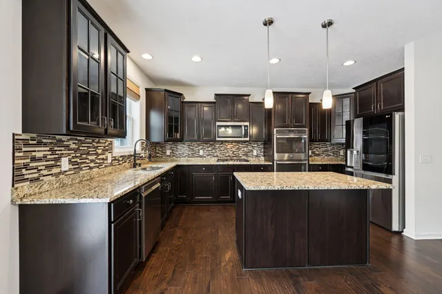 $599,900 | 1442 Pebble Beach Drive, Woodbury, MN 55129