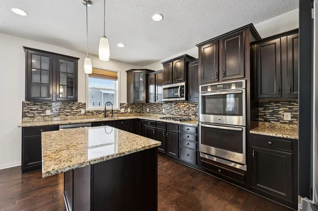 $599,900 | 1442 Pebble Beach Drive, Woodbury, MN 55129