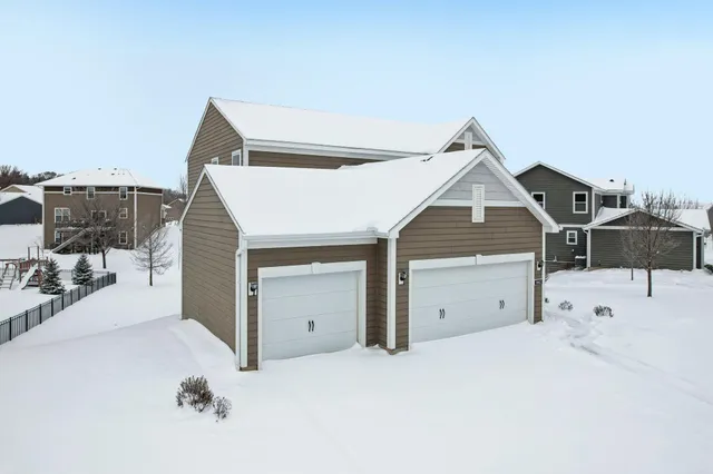 $599,900 | 1442 Pebble Beach Drive, Woodbury, MN 55129