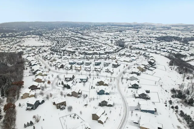 $599,900 | 1442 Pebble Beach Drive, Woodbury, MN 55129