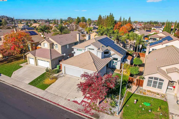 $718,000 | 1445 Yorkshire Loop, Tracy, CA 95376