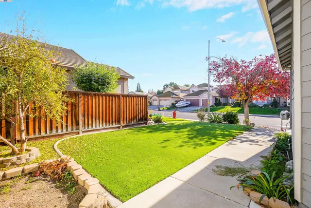 $739,000 | 1445 Yorkshire Loop, Tracy, CA 95376