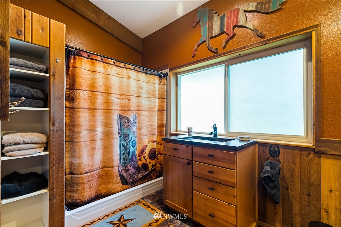 8300 Custer School Road Custer, WA 98240 - Photo 15 of 37