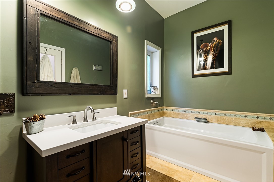 8300 Custer School Road Custer, WA 98240 - Photo 18 of 37