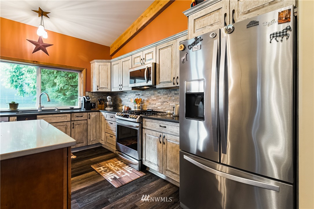 8300 Custer School Road Custer, WA 98240 - Photo 8 of 37