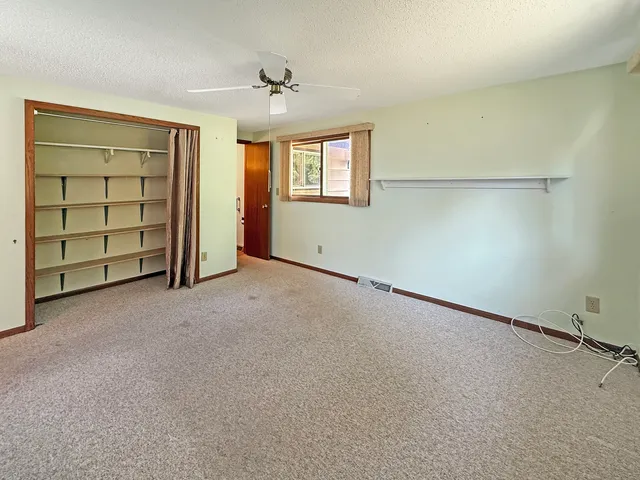 $155,000 | 657 North Greenfield Drive, Freeport, IL 61032