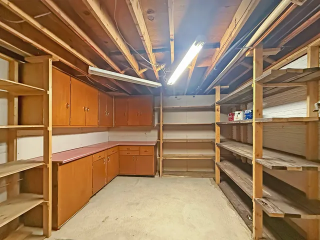 $155,000 | 657 North Greenfield Drive, Freeport, IL 61032