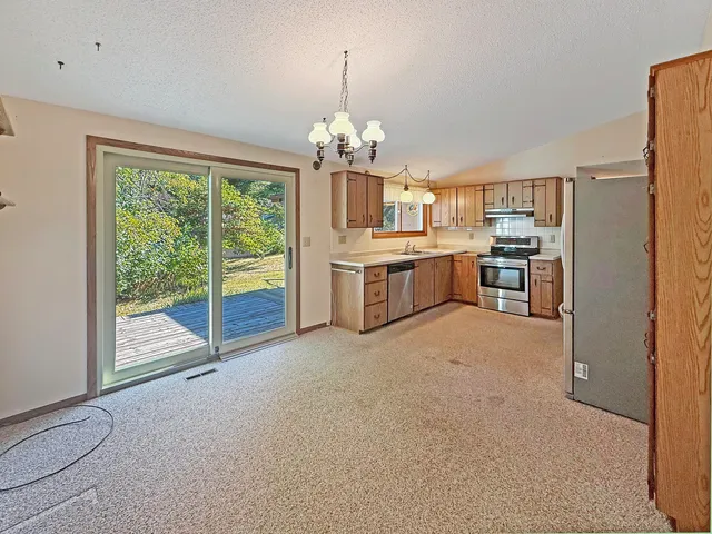 $155,000 | 657 North Greenfield Drive, Freeport, IL 61032