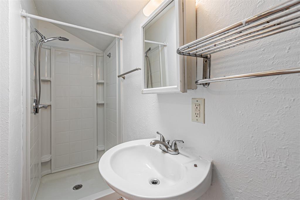 2618 Centerville Road Dallas, TX 75228 - Photo 28 of 35
