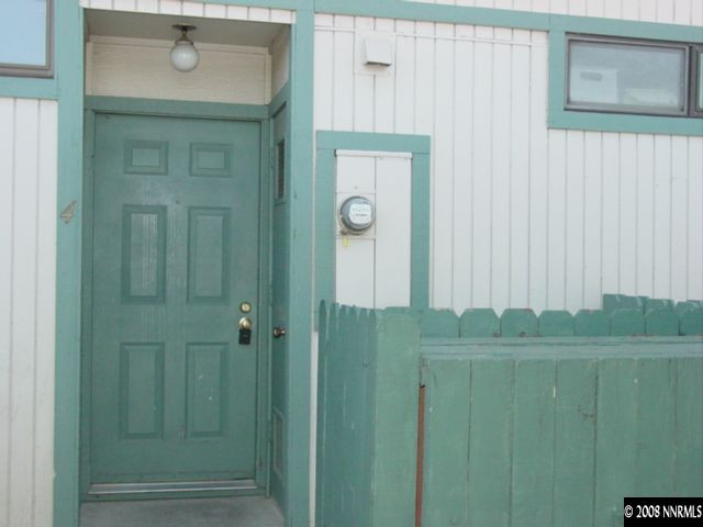 865 Nutmeg Place, Unit 4 Reno, NV 89502 - Photo 1 of 6 Photo 1