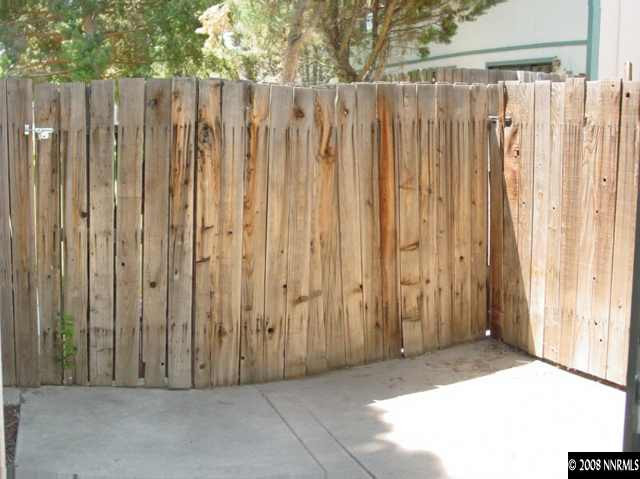 865 Nutmeg Place, Unit 4 Reno, NV 89502 - Photo 3 of 6 Photo 3