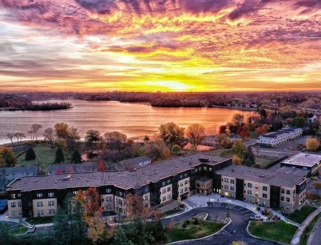 $499,900 | 1948 Wayzata Boulevard, Unit 114, Long Lake, MN 55356