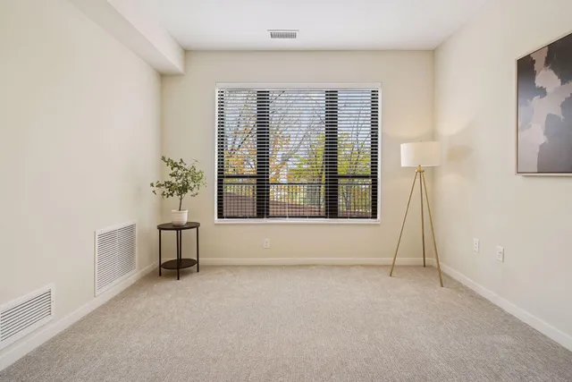 $499,900 | 1948 Wayzata Boulevard, Unit 114, Long Lake, MN 55356