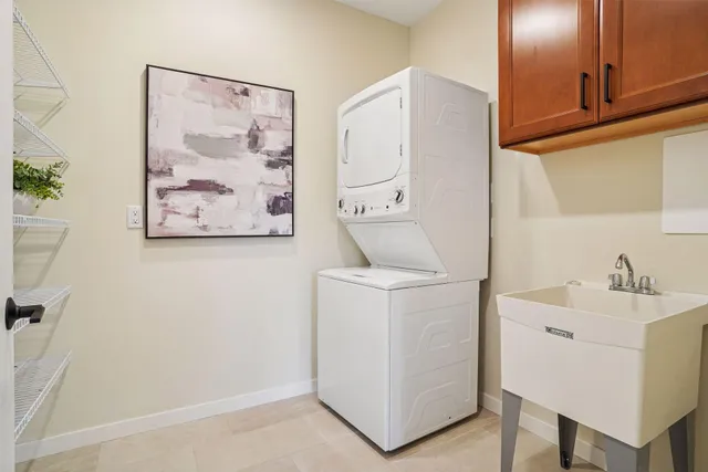 $499,900 | 1948 Wayzata Boulevard, Unit 114, Long Lake, MN 55356