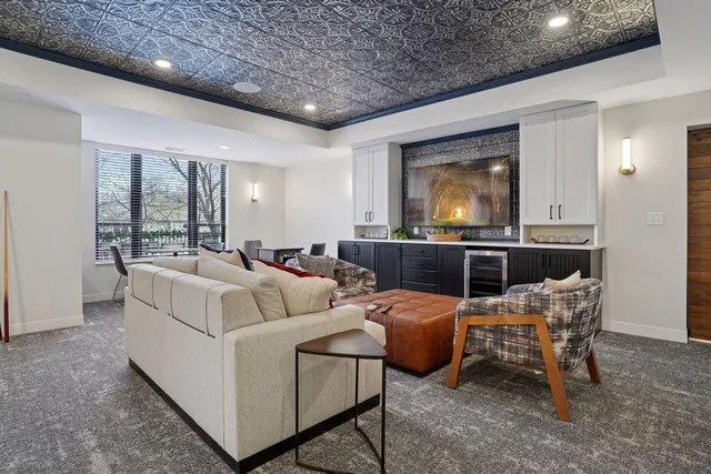 $499,900 | 1948 Wayzata Boulevard, Unit 114, Long Lake, MN 55356