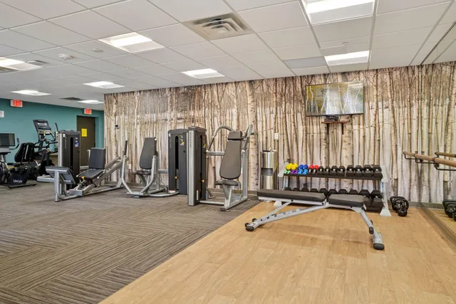 $499,900 | 1948 Wayzata Boulevard, Unit 114, Long Lake, MN 55356