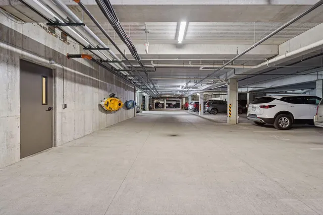 $499,900 | 1948 Wayzata Boulevard, Unit 114, Long Lake, MN 55356