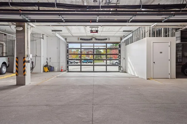 $499,900 | 1948 Wayzata Boulevard, Unit 114, Long Lake, MN 55356