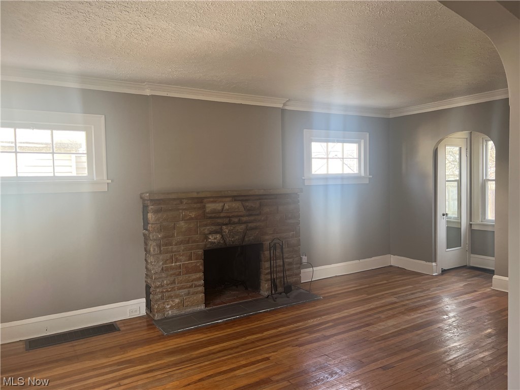 863 Selwyn Road Cleveland Heights, OH 44112 - Photo 3 of 11