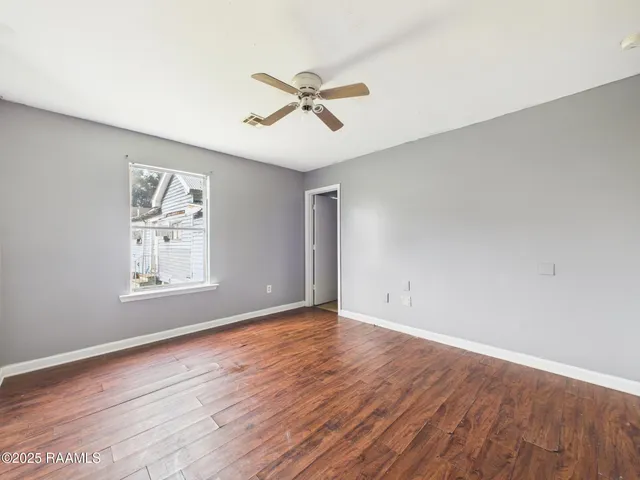 $800 | 615 Walker Road, Lafayette, LA 70506