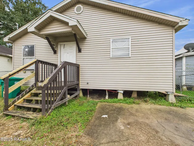 $800 | 615 Walker Road, Lafayette, LA 70506
