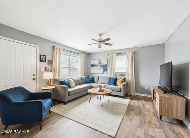 $800 | 615 Walker Road, Lafayette, LA 70506