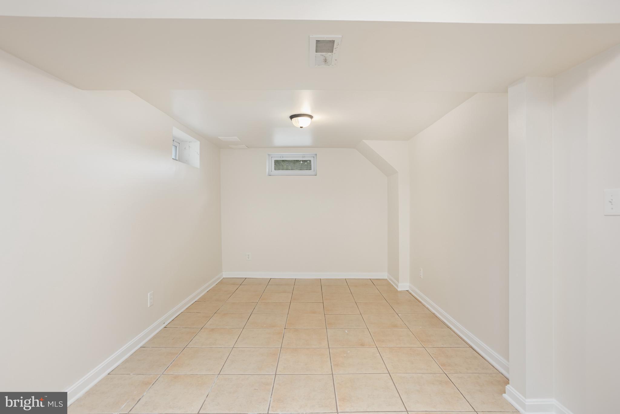 7851 Shellye Road Glen Burnie, MD 21060 - Photo 27 of 34 Gallery Image 27