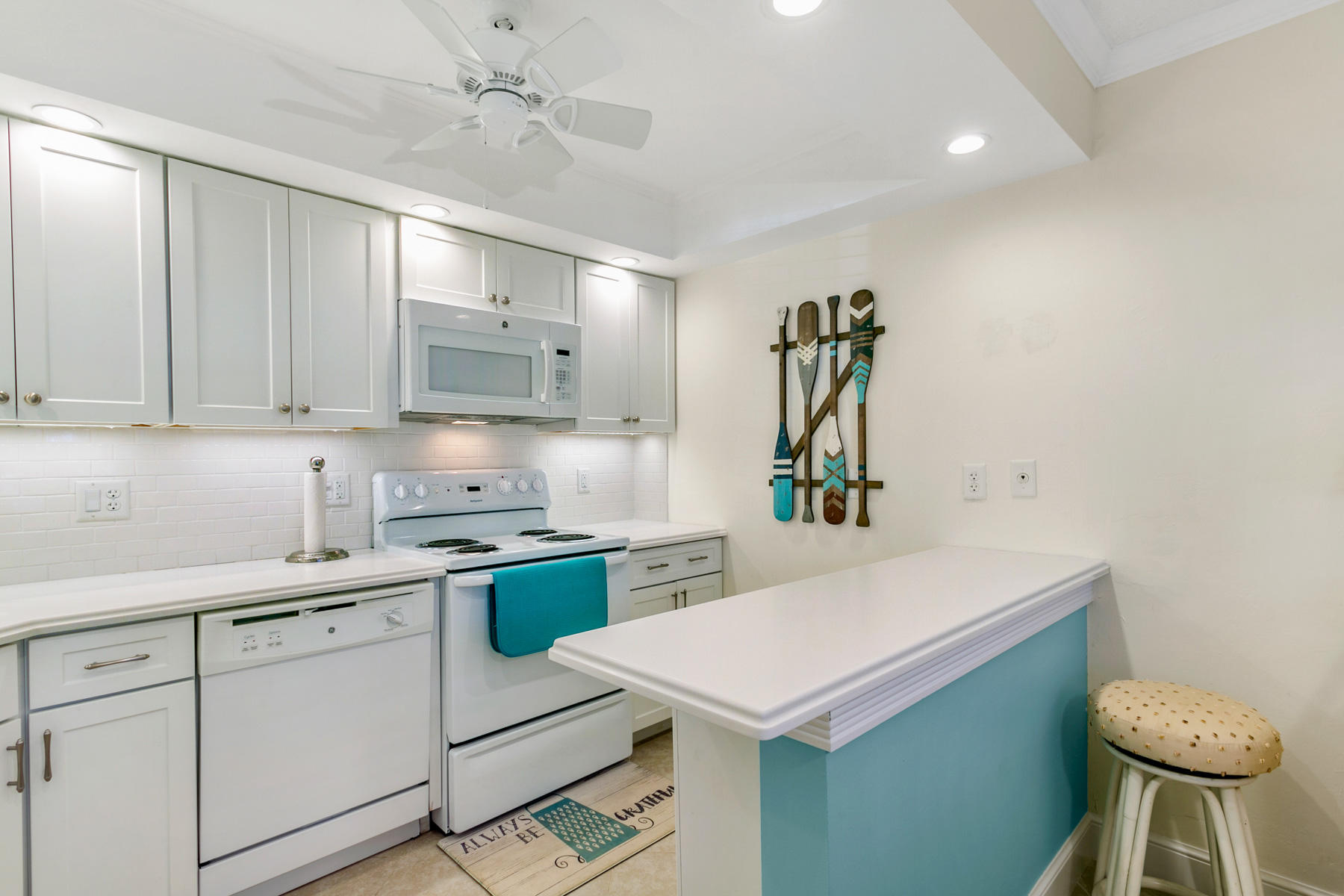 5505 North Ocean Boulevard, Unit 8105 Ocean Ridge, FL 33435 - Photo 12 of 26 Kitchen_web