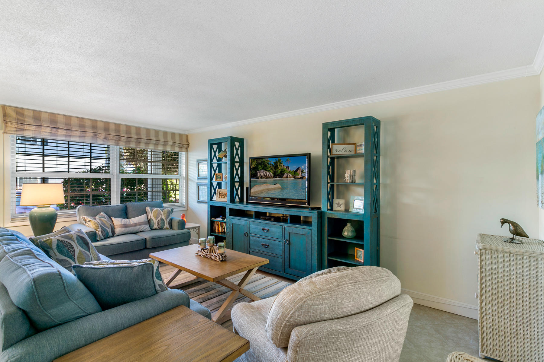5505 North Ocean Boulevard, Unit 8105 Ocean Ridge, FL 33435 - Photo 16 of 26 Living Room 2_web