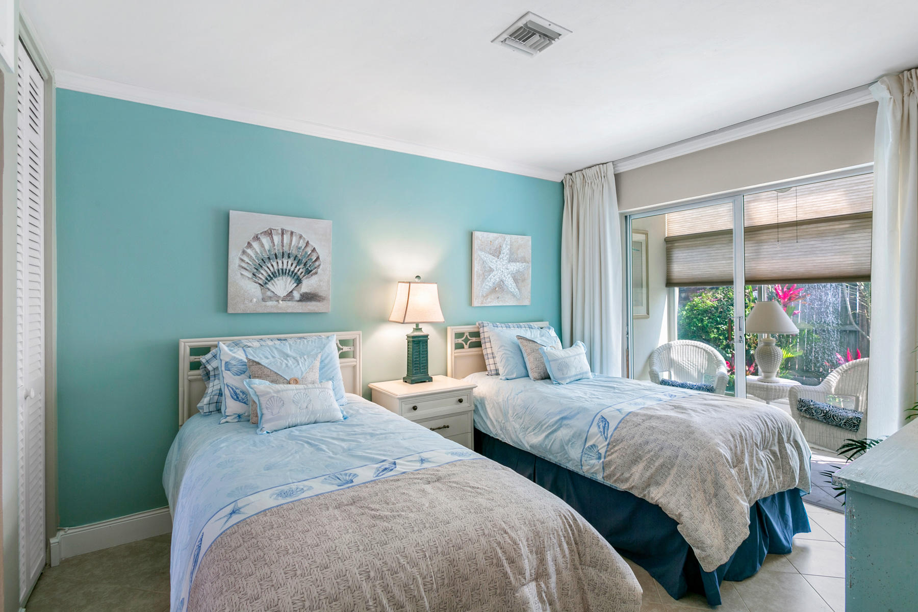 5505 North Ocean Boulevard, Unit 8105 Ocean Ridge, FL 33435 - Photo 22 of 26 Second Bedroom_web